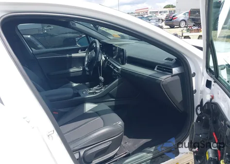 2022 Kia K5 Gt-Line from USA, damaged, VIN 5XXG64J21NG108895